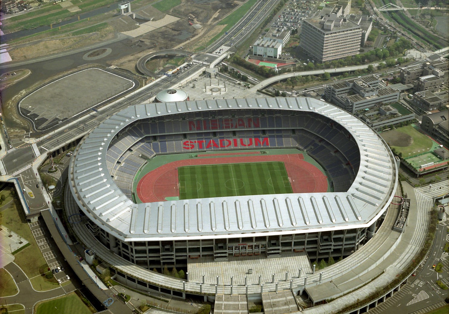 横浜国際総合競技場(日産スタジアム)