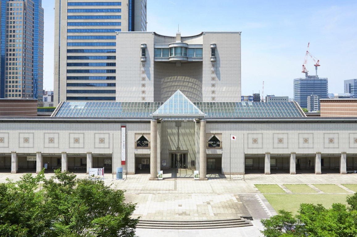 横浜美術館のファサード